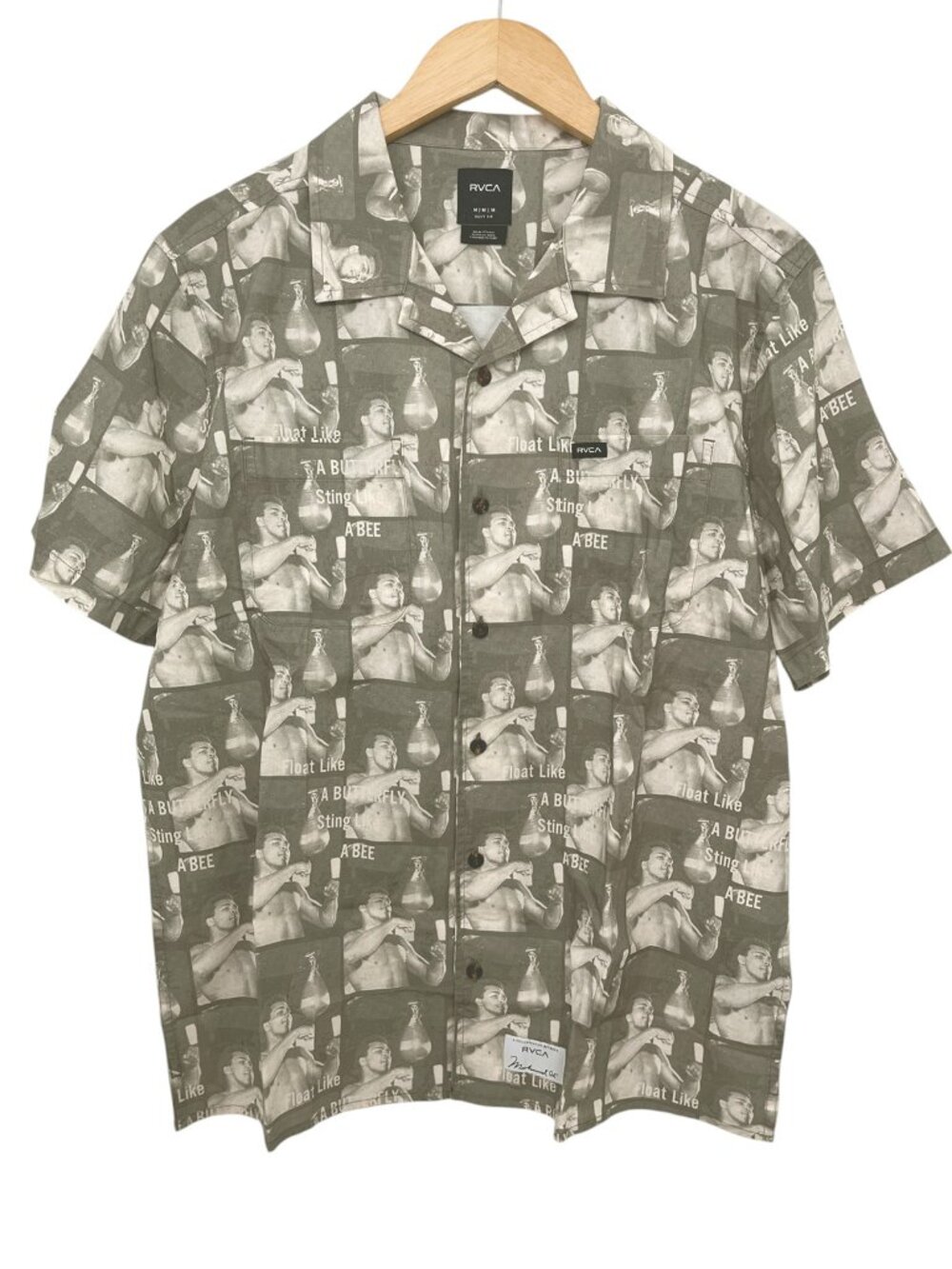 RVCA x Muhammad Ali Men’s Short Sleeve Button Front Shirt Medium NWT